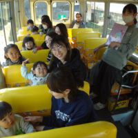 １１月の園生活（１・２歳児　はっぴい・ぱれっと　第２運動場）