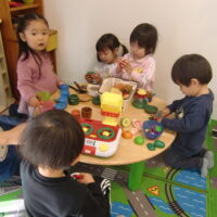 １月の園生活（宮久保幼稚園１歳児はっぴい・午後までの保育　）