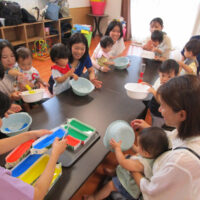 子育てサロン ピュア・０～2歳児（寒天遊び）
